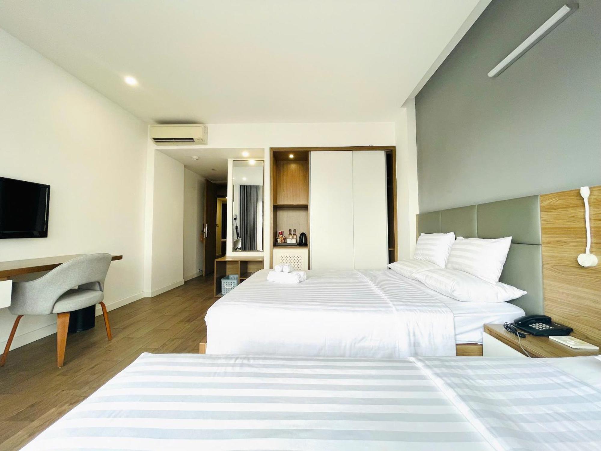 Royal Dragon Boutique Hotel 3*