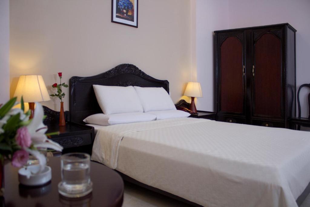 Royal Dragon Boutique Hotel 3*
