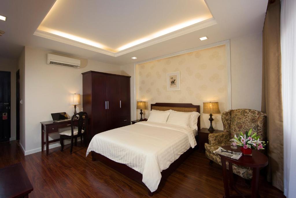 Royal Dragon Boutique Hotel 3*